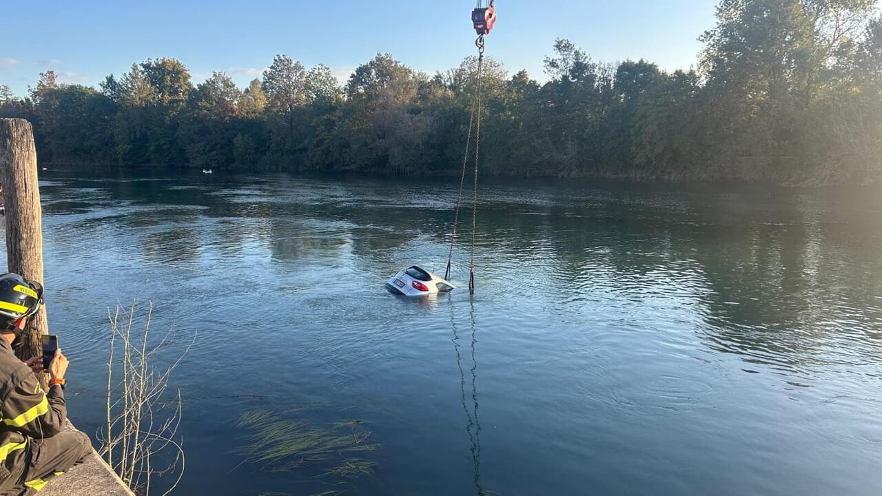 Auto nel fiume con due corpi all'interno, sono i figli della donna trovata a Meolo