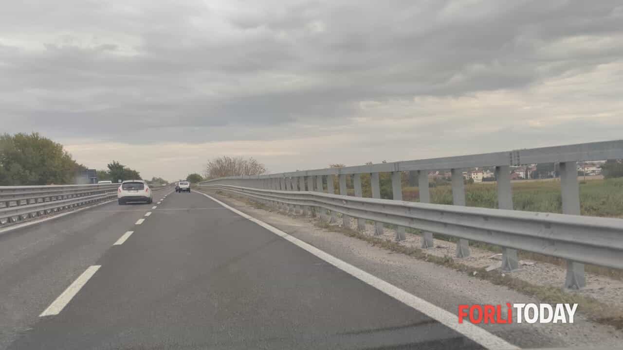 travolto e ucciso sul ponte non aveva via di scampo, la vittima è un autista di Start Romagna