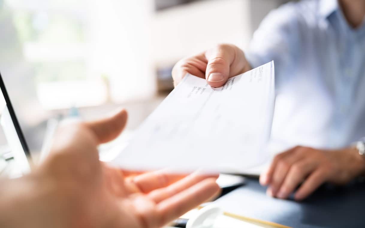 Manovra, sfumano detassazione e bonus tredicesima. Come sarà la busta paga di Natale?