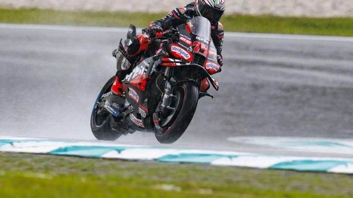 Meteo variabile e caos a Sepang: Bagnaia e Bezzecchi in Q1