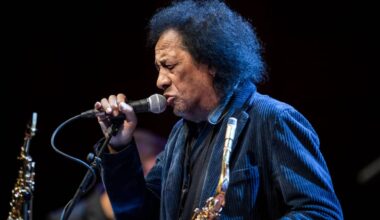 Morto James Senese, storico sassofonista di Pino Daniele: il musicista napoletano aveva 80 anni