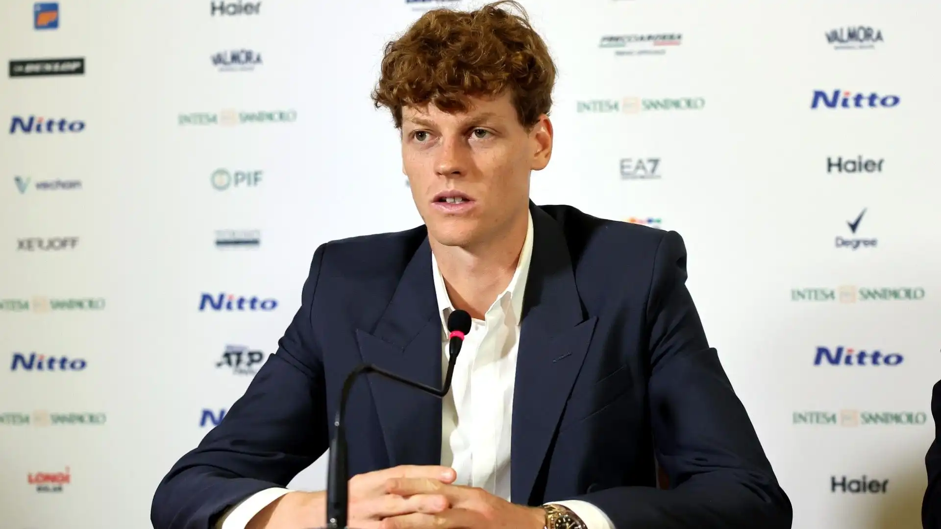 "“Quando ci siamo affrontati ho pensato: ‘Questo ragazzo diventerà incredibile’. Credo sia abbastanza forte da farcela solo con il suo talento”, ha concluso l’australiano".