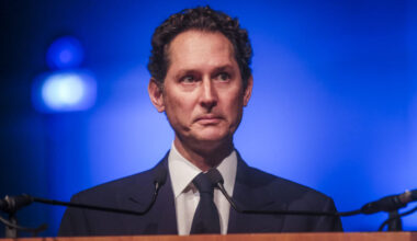 Giornate cruciali per La Stampa e Repubblica: Elkann pronto a vendere