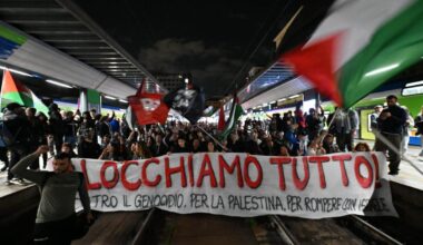centinaia di persone in piazza Scala, poi parte il corteo
