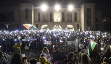 Lumini e lanterne, medici e infermieri di Milano hanno ricordato i loro colleghi uccisi a Gaza