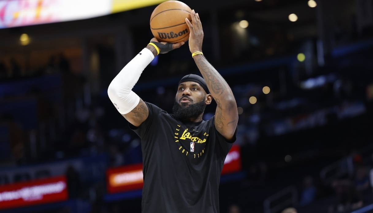 LeBron James, il miliardario che dice di non avere più nulla