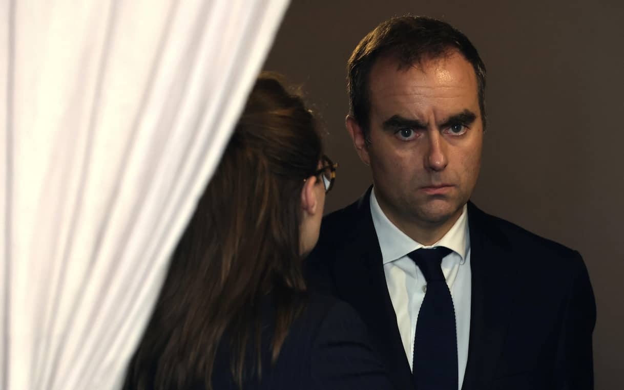 Francia, Lecornu annuncia il governo: conferme all'Economia e agli Esteri, via Retailleau