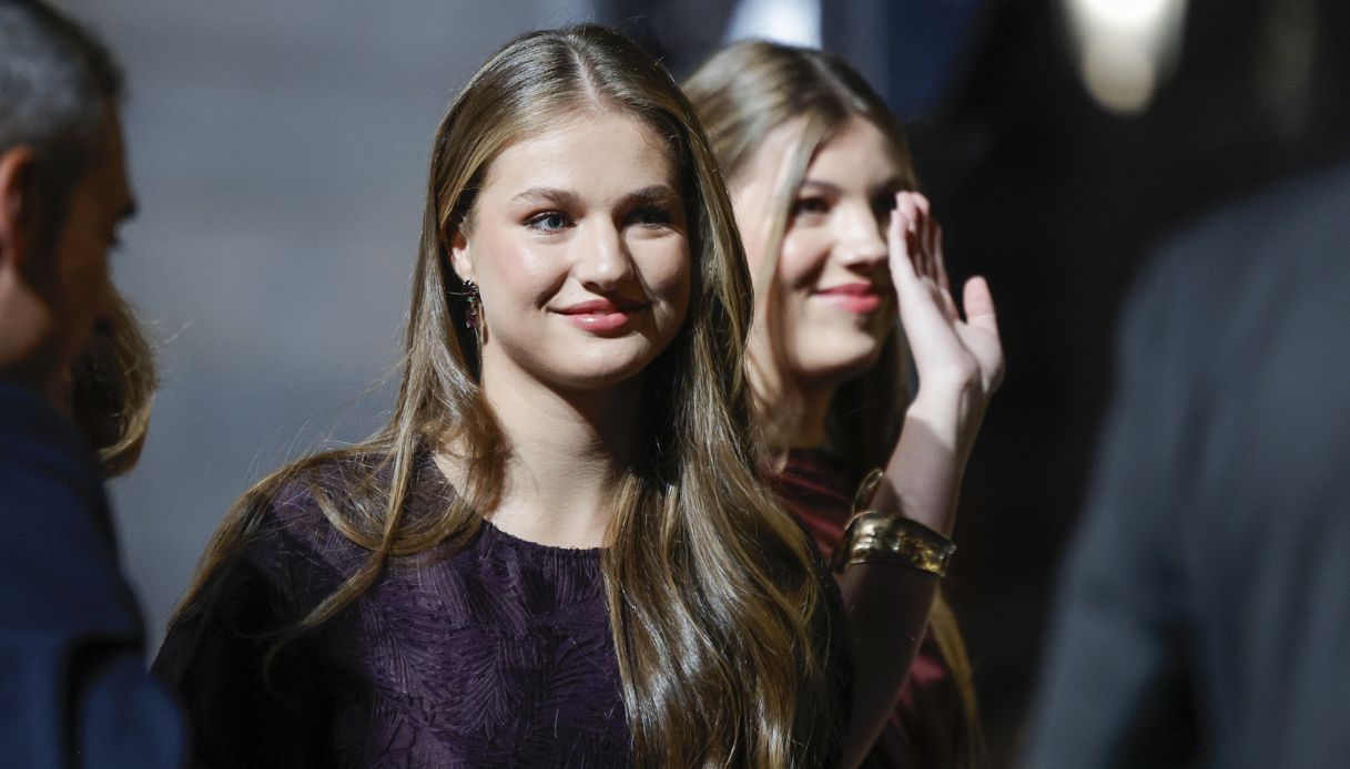 Leonor di Spagna Principessa low cost, splendida nell'abito da 50 euro