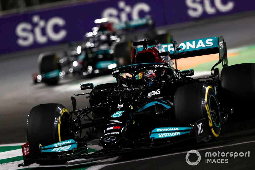 Lewis Hamilton, Mercedes W12