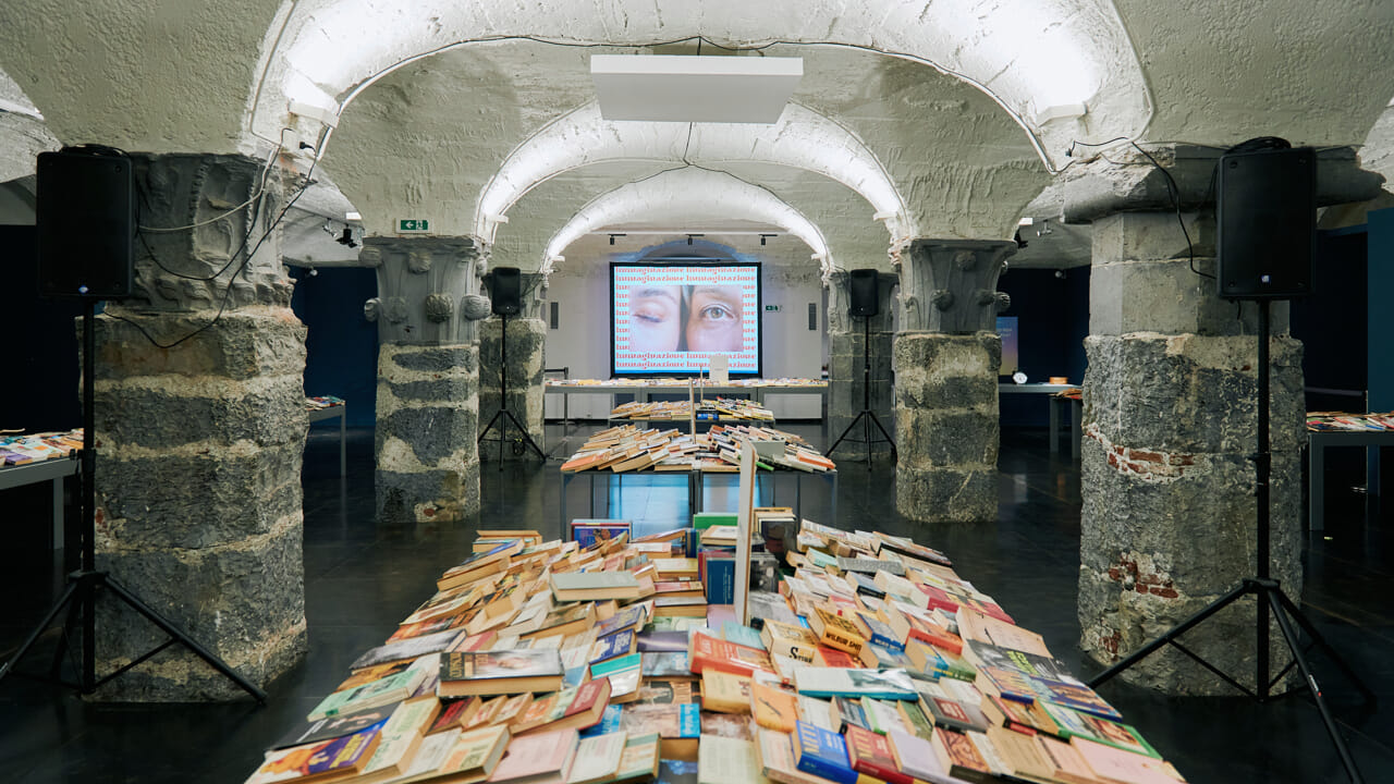 libri salvati dal macero in vendita al chilo a Palazzo Ducale