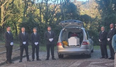 L’ultimo saluto a Pamela Genini, la chiesa senza tv