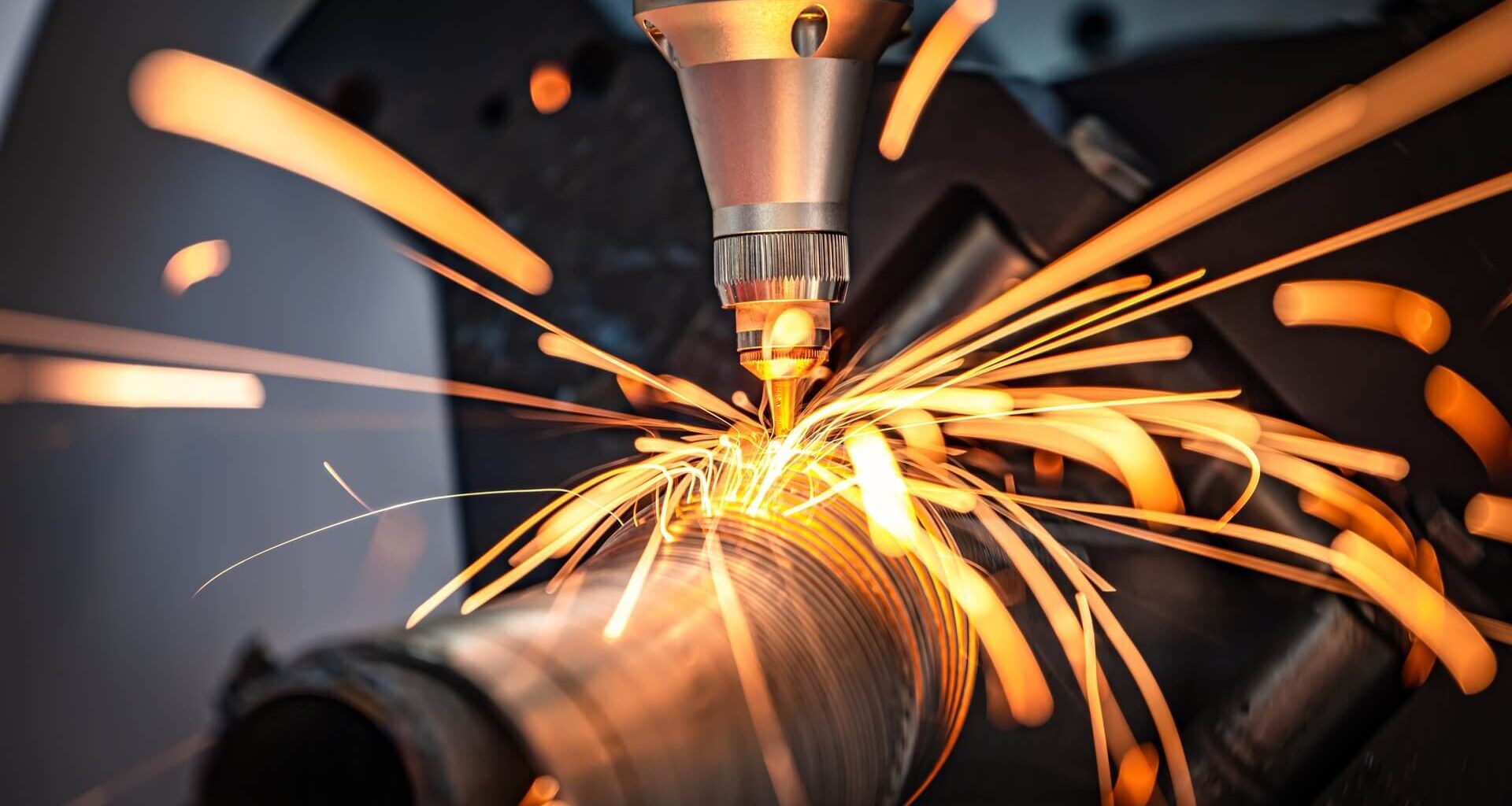 macchine-utensili-shutterstock_2156278075 (1)