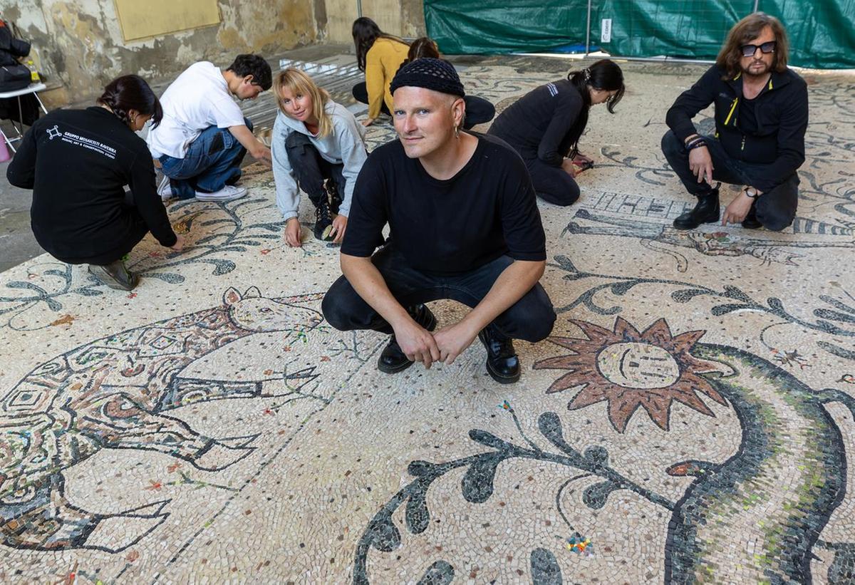 Magia a Porta Adriana. Il tappeto musivo di Nicola Montalbini