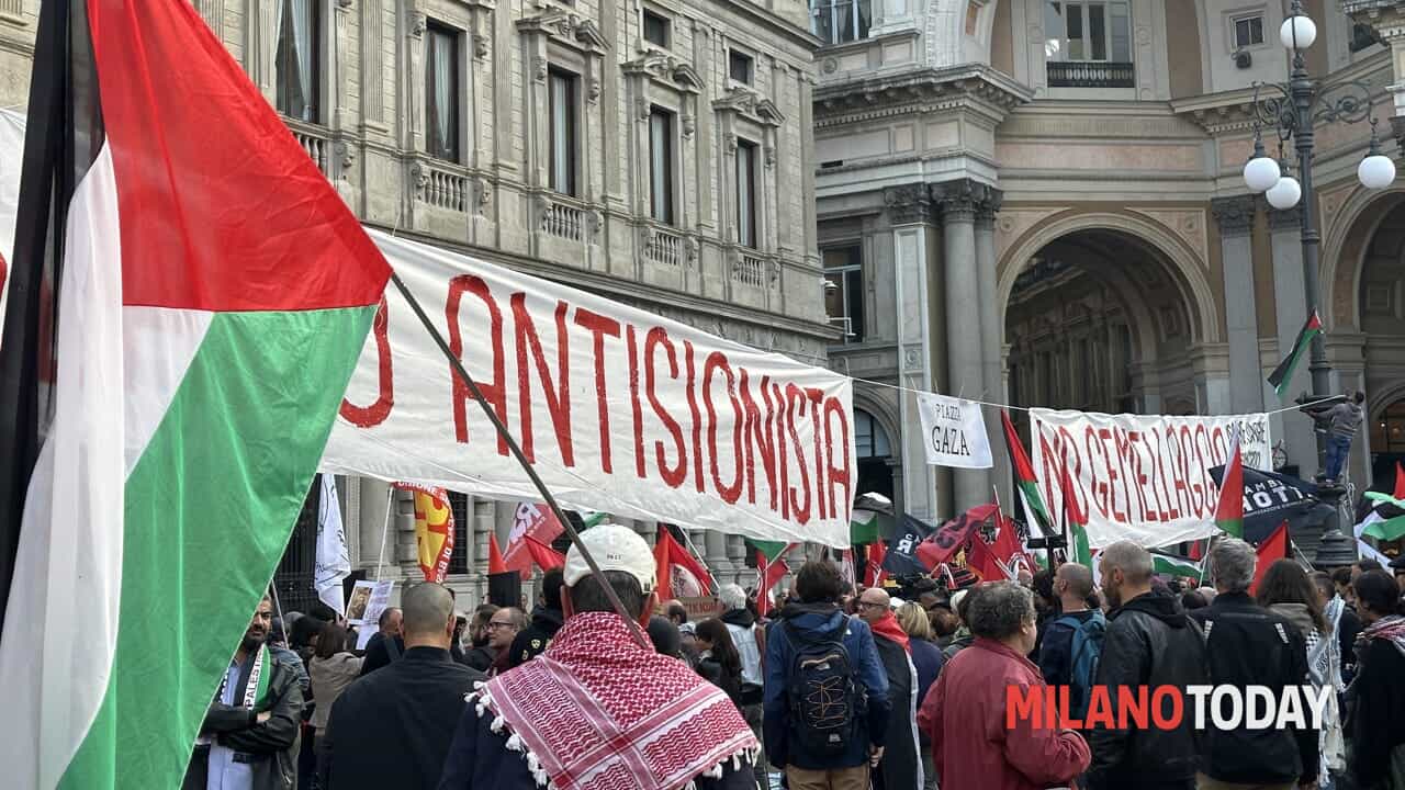 Milano resta gemellata con Tel Aviv e rinvia il patto di amicizia con Gaza. Scontri in piazza, Verdi delusi e Pd diviso