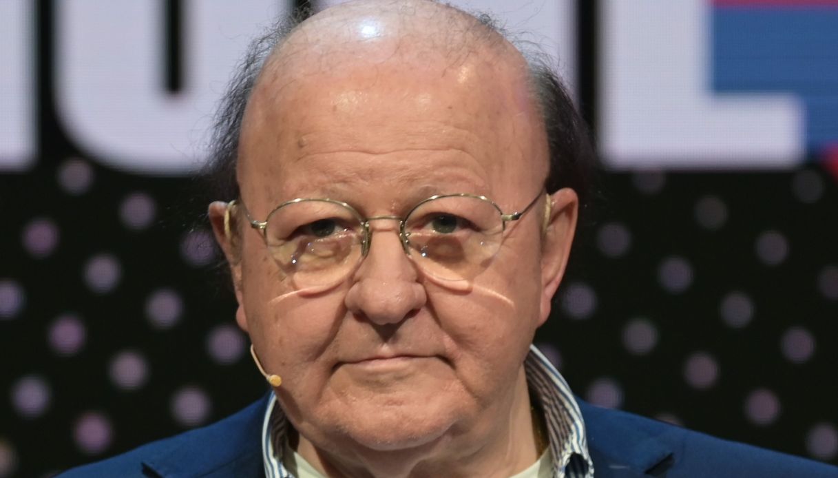 Massimo Boldi rischia "il lastrico", ai pensionati vip è stato tolto l'assegno