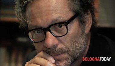 Massimo Recalcati presenta il suo libro "La luce e l'onda. Cosa significa insegnare?"