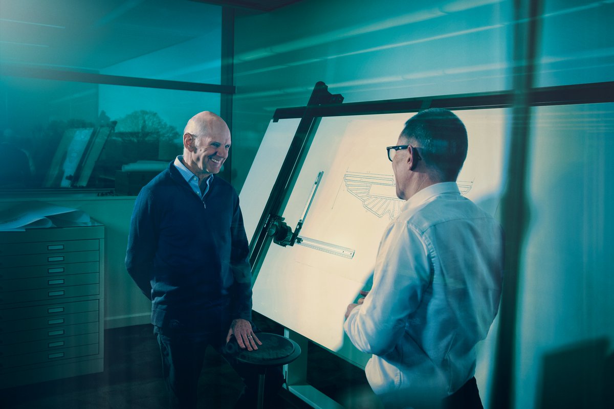 Newey e Cowell nella fabbrica Aston Martin