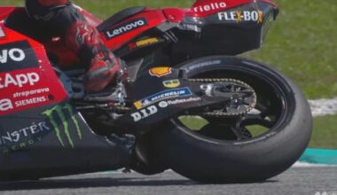 Bagnaia, foratura e ritiro nella gara del GP Malesia a Sepang. VIDEO
