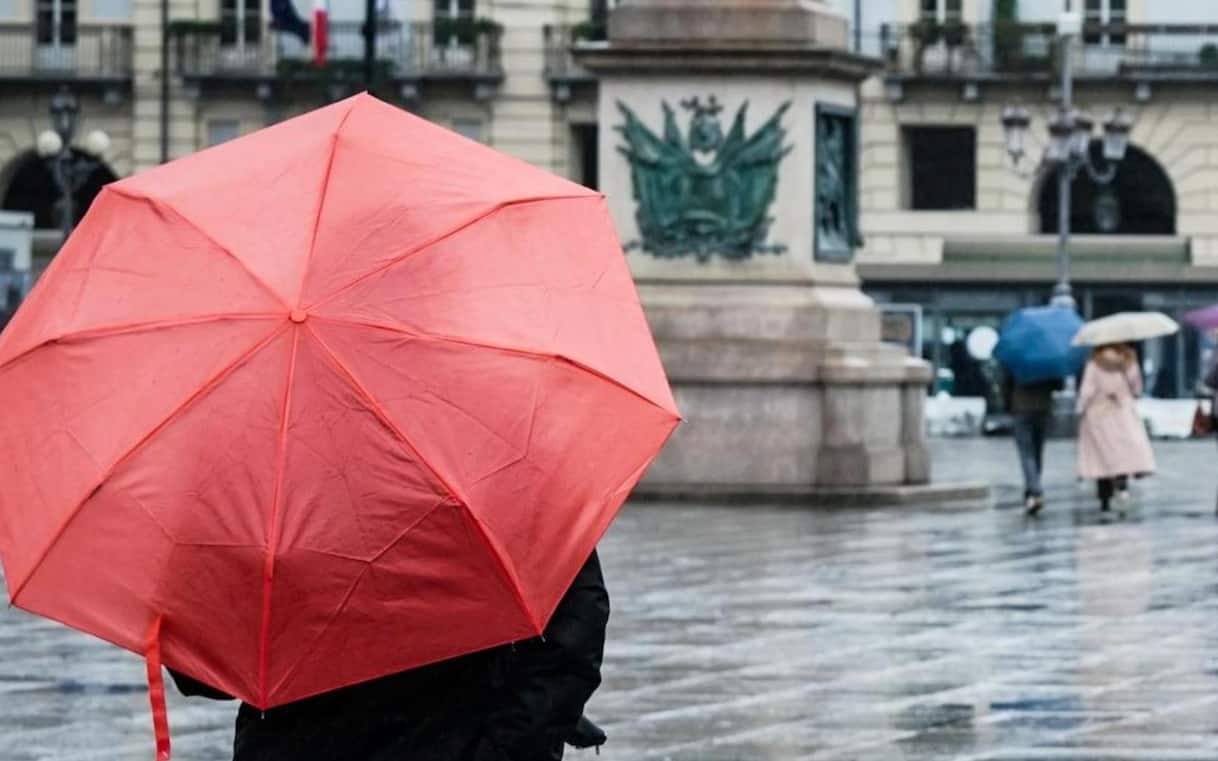 Meteo, allerta maltempo per nubifragi: le regioni a rischio. Le previsioni