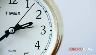 Domenica Torna l'Ora solare: Spagna contro l'ora legale