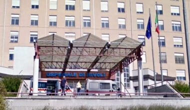 Uomo arrestato con l'accusa di avere aggredito la ragazza trovata esanime nel suo appartamento a Trana