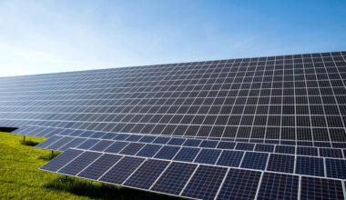 Un mega parco fotovoltaico lungo l'autostrada A4