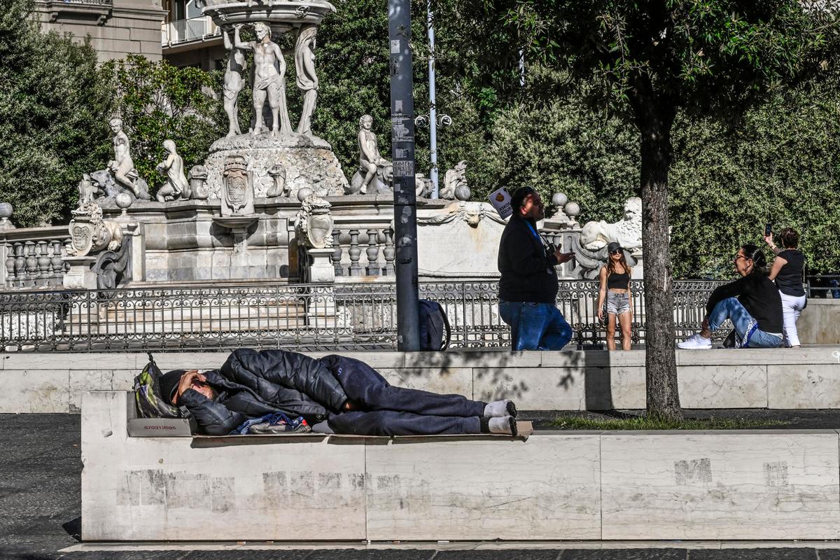 Elena, senza casa, una vita di stenti