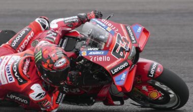 il chivassese precipita a -72 da Marc Marquez