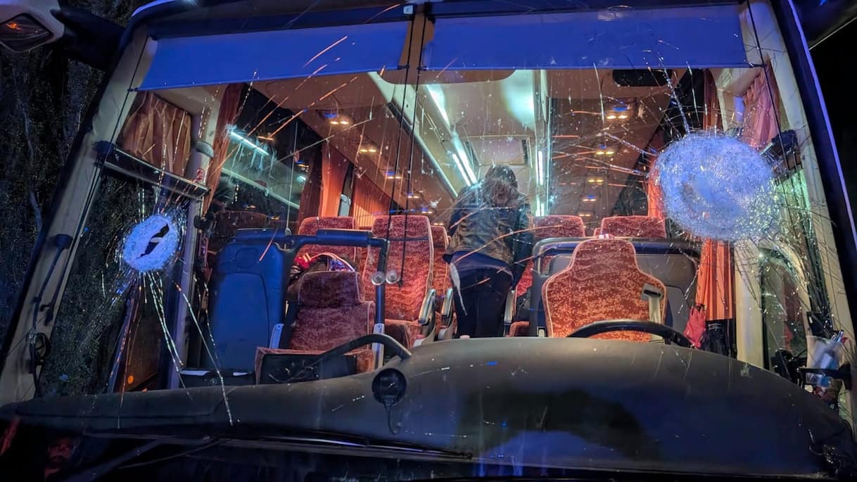 Assalto al pullman dei tifosi del Pistoia basket, muore uno degli autisti del mezzo