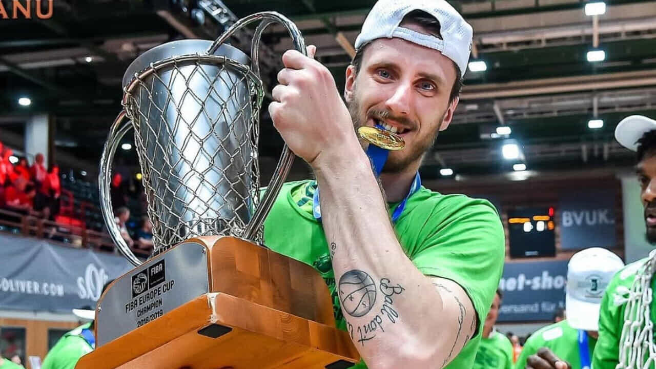 Polonara firma per Sassari, che lo accompagnerà verso il completo recupero