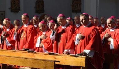 Polonia: una Chiesa sulle spine