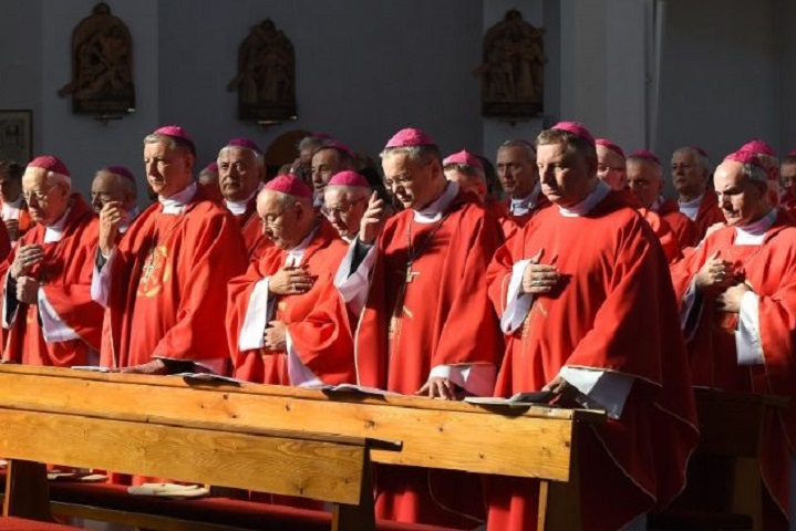 Polonia: una Chiesa sulle spine