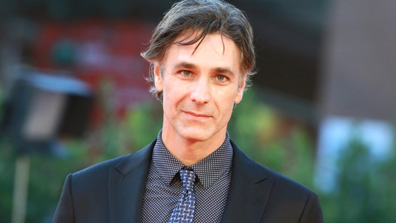 "Occhi spaccanti" potrebbe diventare il brand di un marchio d'occhiali. Tutti i dettagli