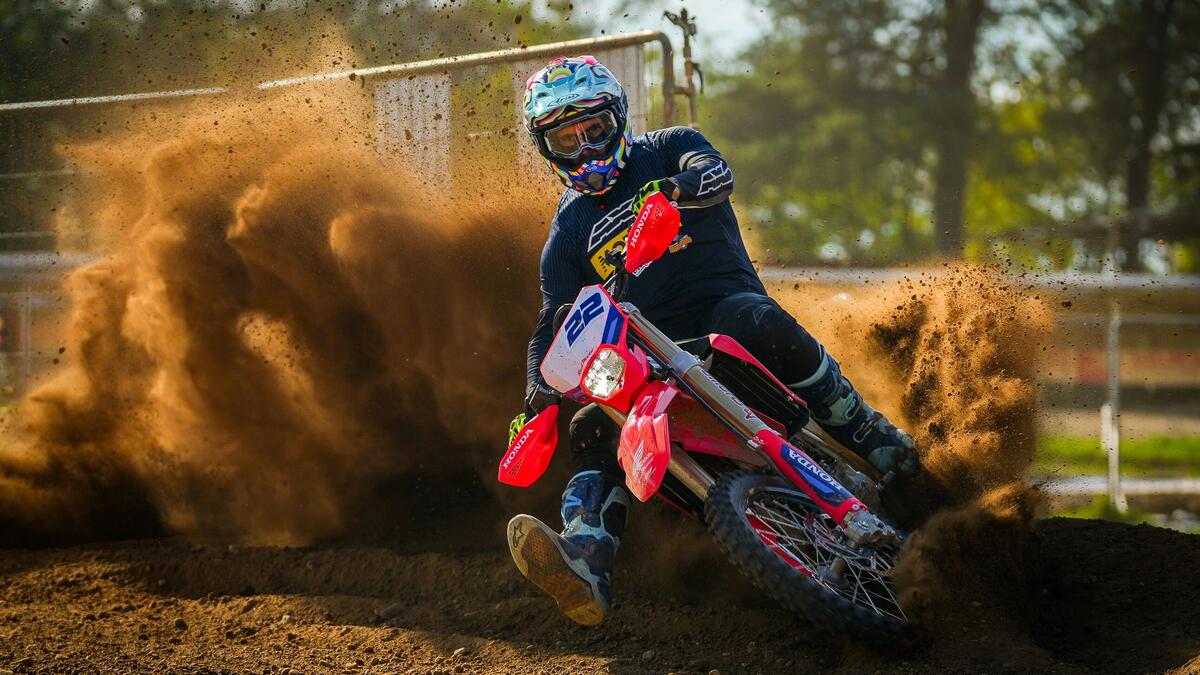 Prova Honda CRF RX 250, 300 o 450? Qual è la miglior cilindrata per fare enduro? Honda ha la risposta giusta [VIDEO e GALLERY] - Prove