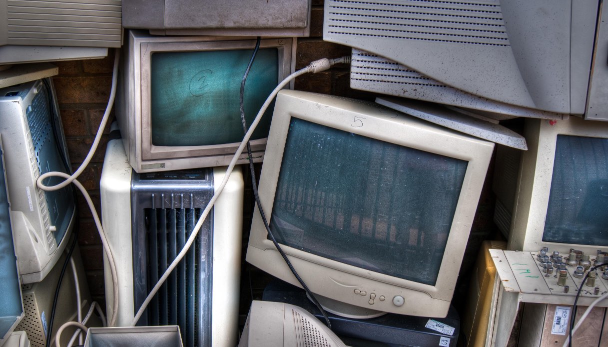 I rifiuti elettronici ritirati gratuitamente e a casa, le nuove regole
