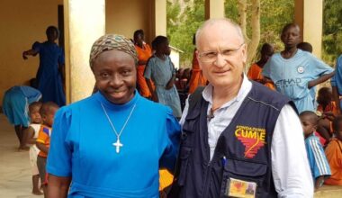 Il volontariato che crea un ponte tra Italia e Africa