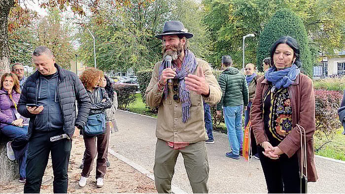 Ronan Donovan ai Giardini Barbarossa: «Empatia e rispetto per i lupi artici» VIDEO