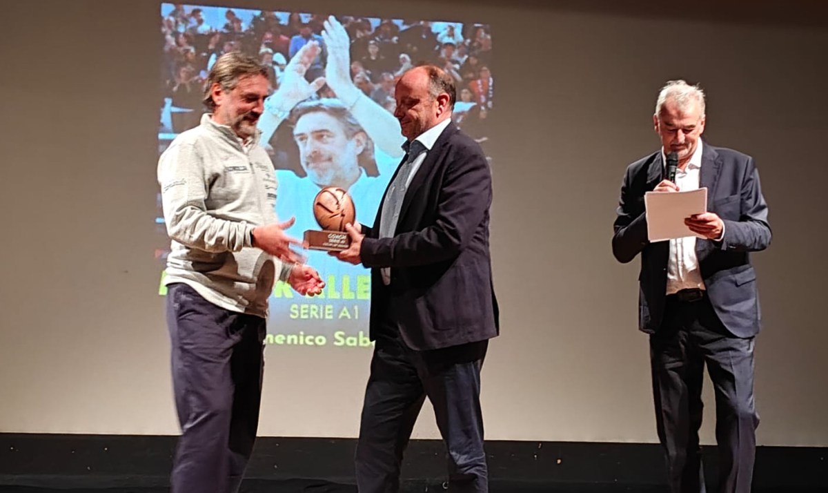 BASKET A1 - Opening Day, serata di oscar a Brescia: a Mimmo Sabatelli il premio di miglior coach dell'ultima stagione