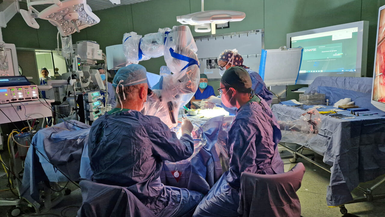 Chirurgia, a 'Casa Sollievo' impiantato il primo 'orecchio bionico' in Puglia: l'intervento