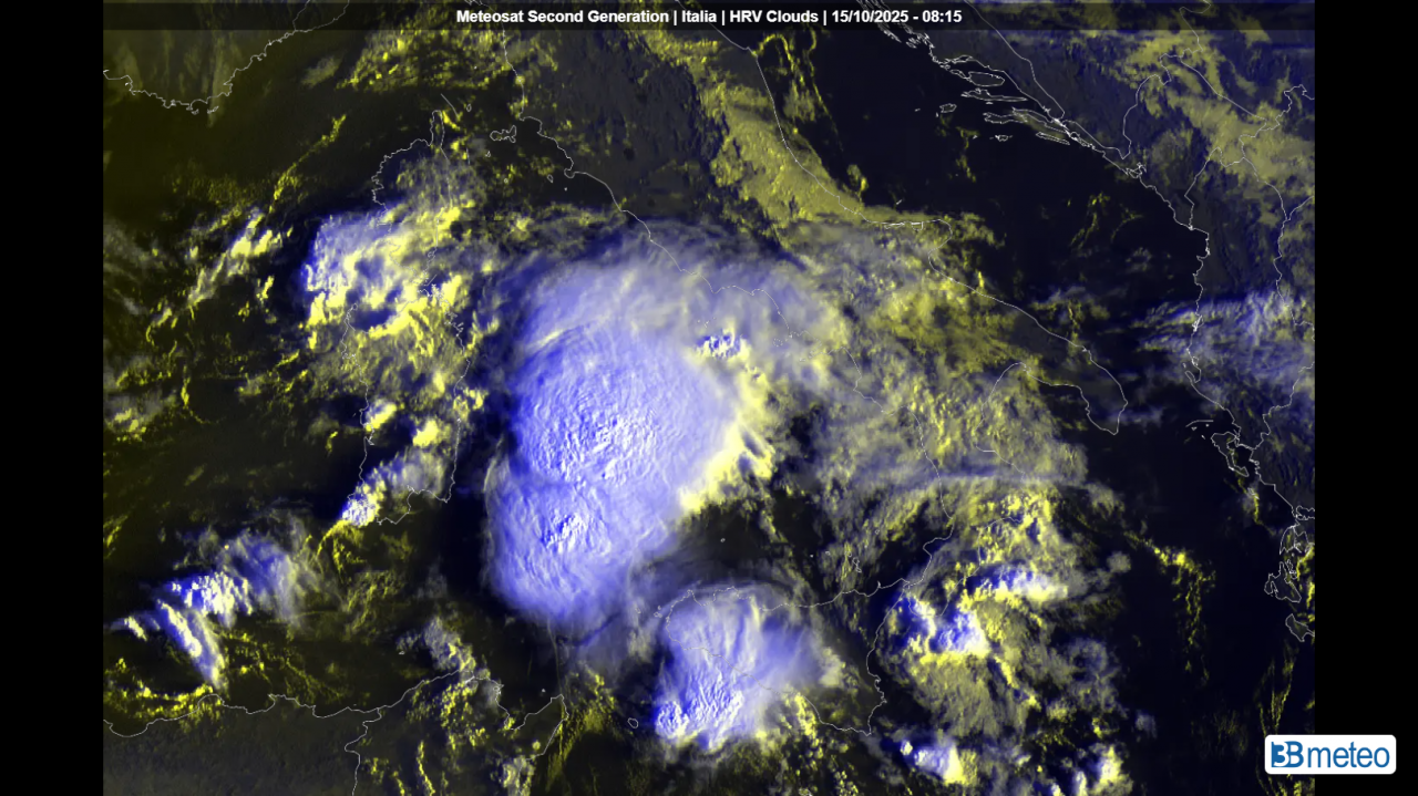 Satellite ore 8,15. La cella temporalesca sul medio-basso Tirreno
