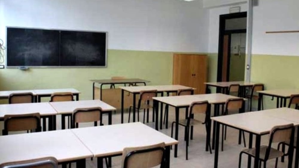 Scuole chiuse in Irpinia domani 27 ottobre