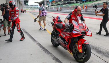Ducati risolve il chiacchiericcio nel capriccioso venerdì di Sepang, ma non i guai: la prima è solo sesta e Pecco è in Q1. Soffrono anche il Bez e le Aprilia… - MOW