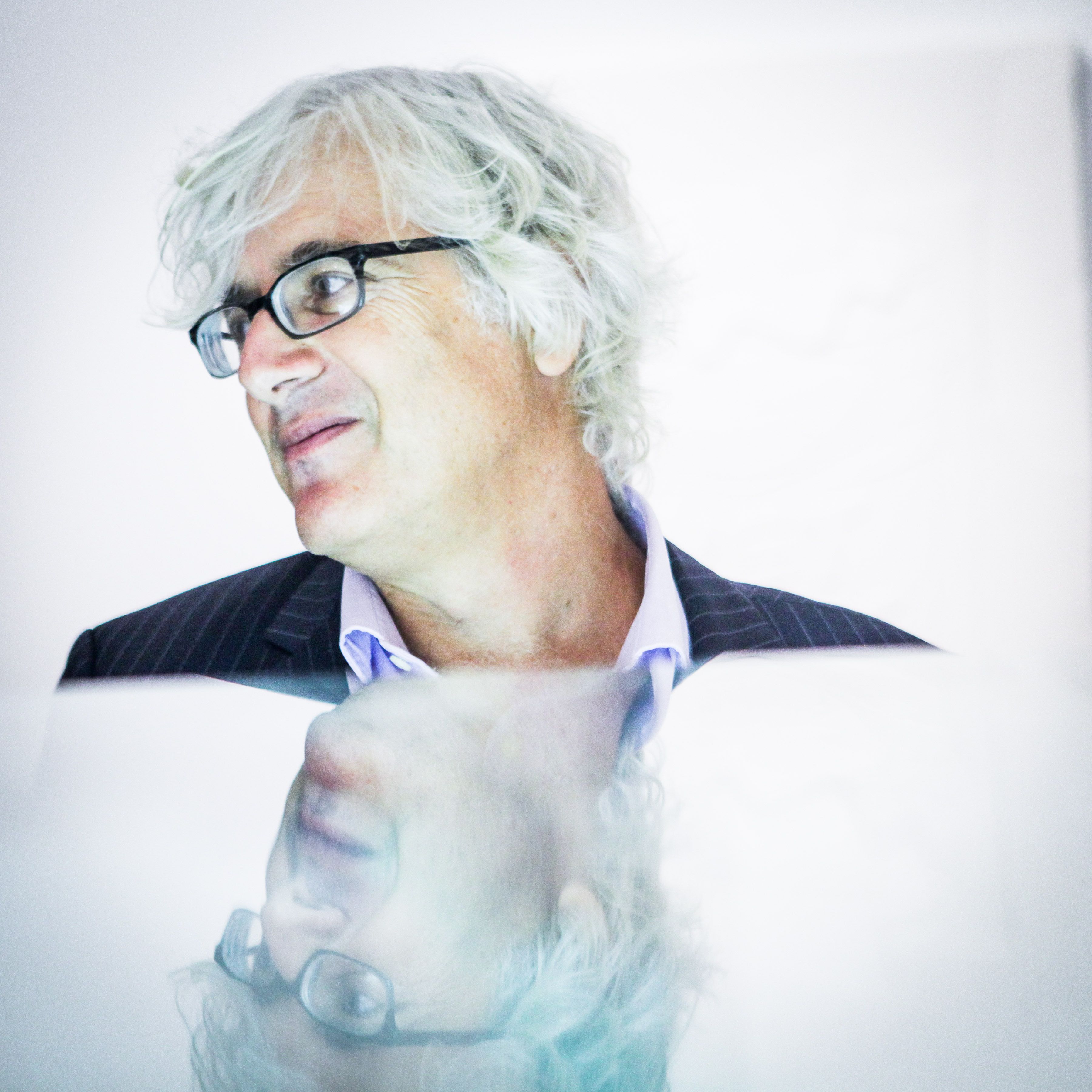 Il consulente di collezionisti Josh Baer.