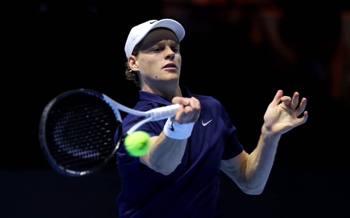 Sinner in finale al Six Kings Slam 2025: Djokovic superato in due set