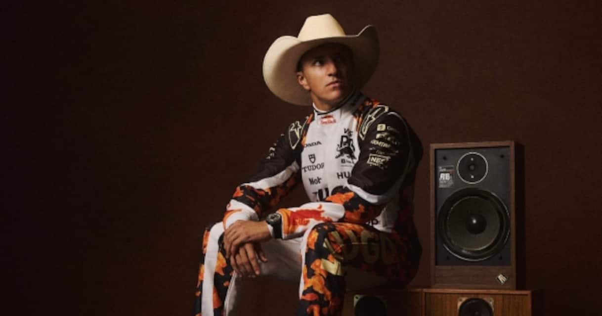 F1, i piloti del Mondiale ad Austin con cappelli e 'tute' da cowboys. Foto e Video