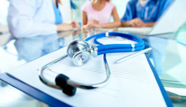 Convenzioni con i privati, la denuncia degli Sportelli Salute di Merate e Lecco