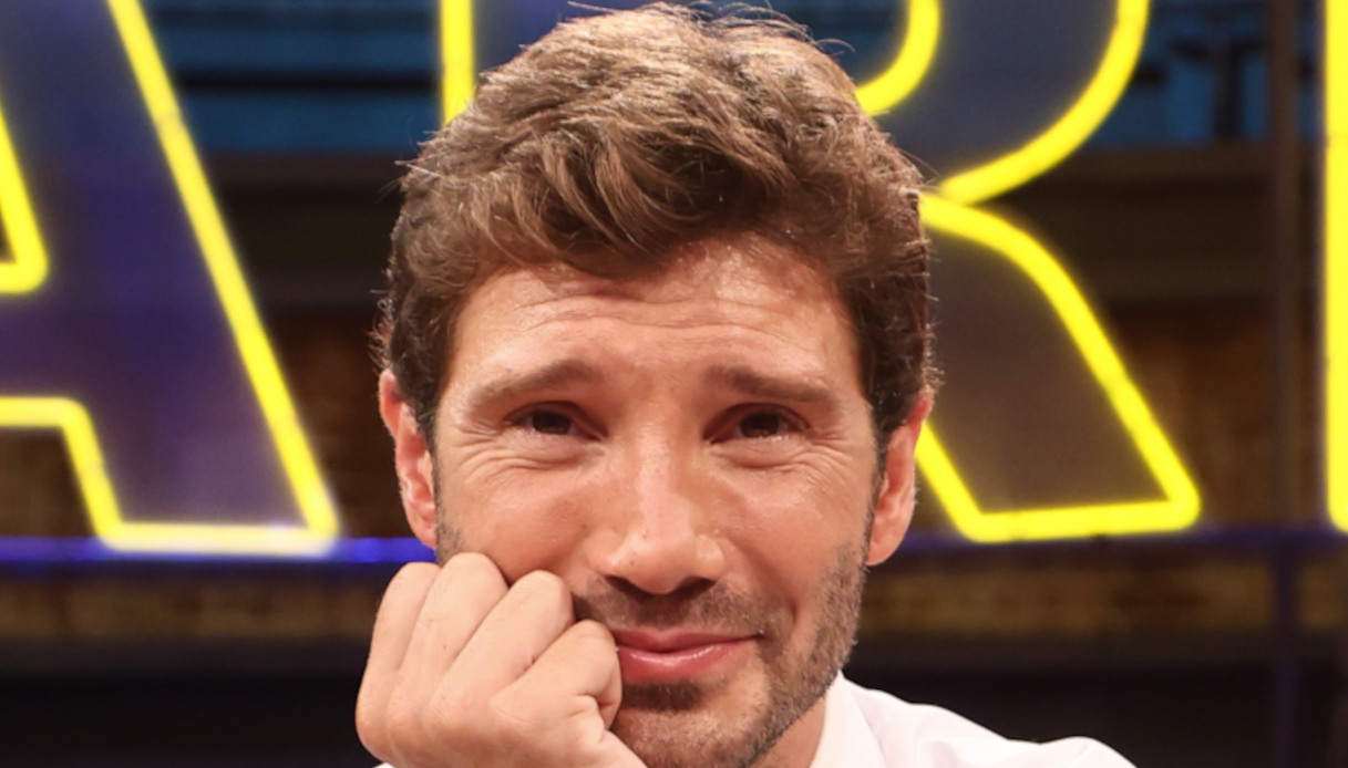 Affari Tuoi non va in onda stasera 14 ottobre: De Martino sostituito