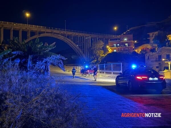 Strada bloccata dopo omicidio a Le Cannelle di Porto Empedocle
