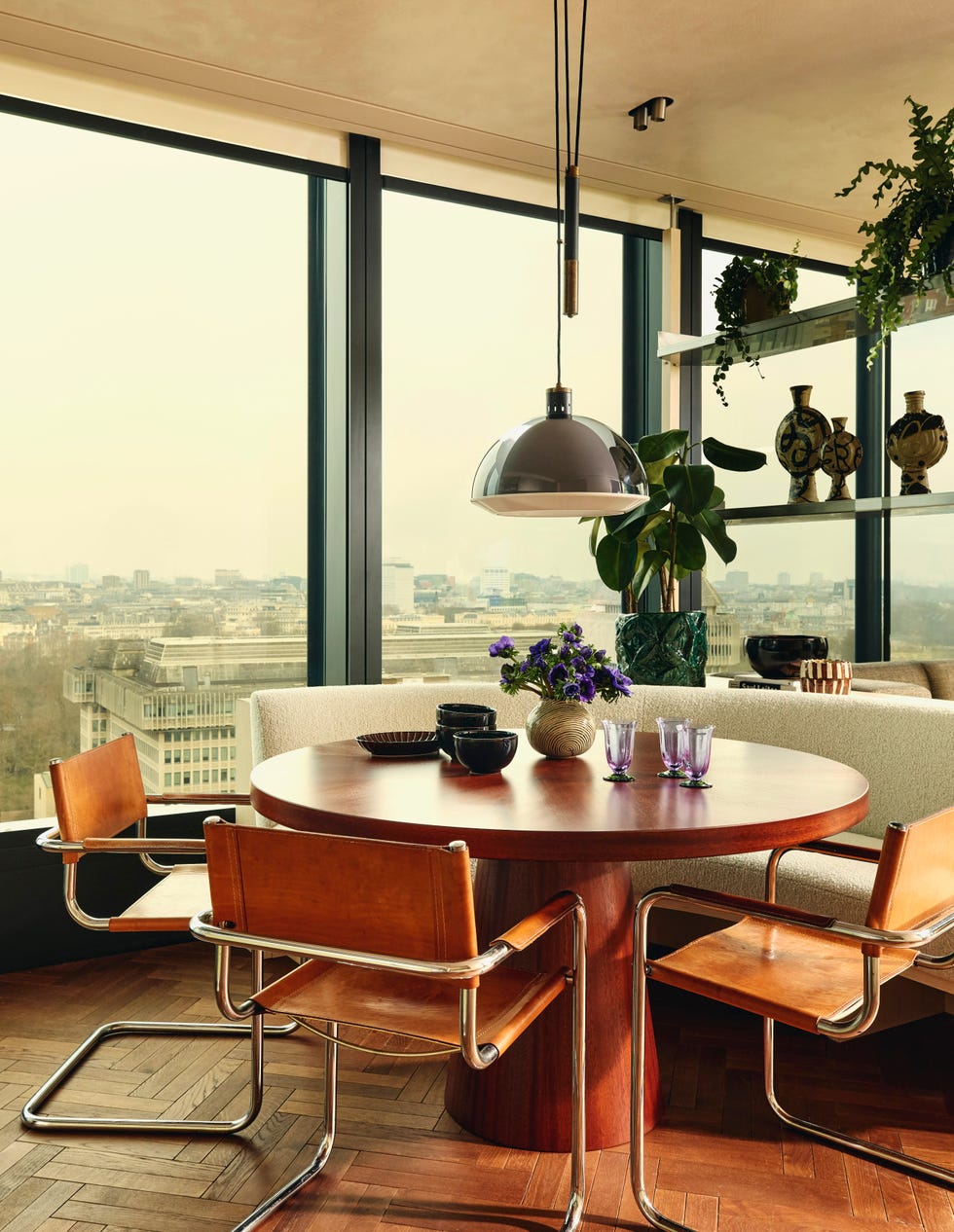 studio ashby st james park apartment dining area