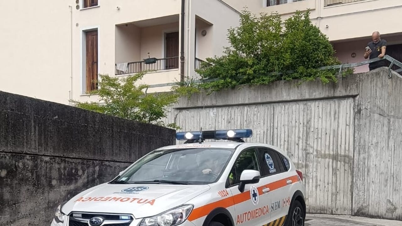 morta una giovane di 18 anni